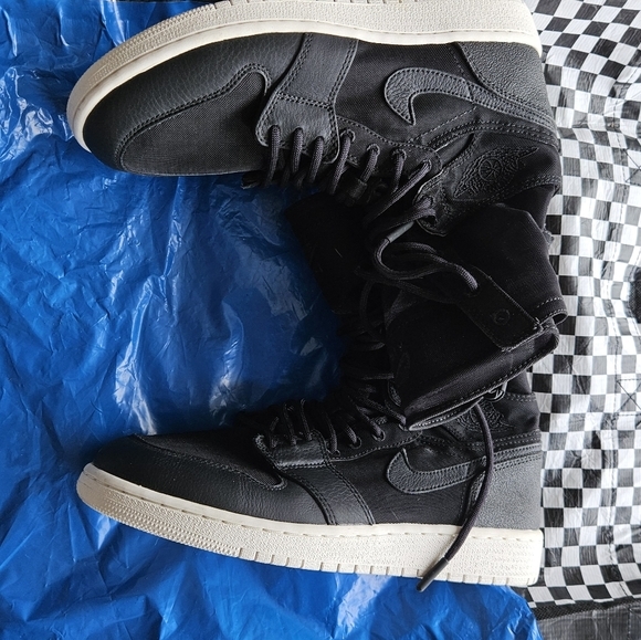 Nike Air Jordan size 8.5 - Picture 7 of 7